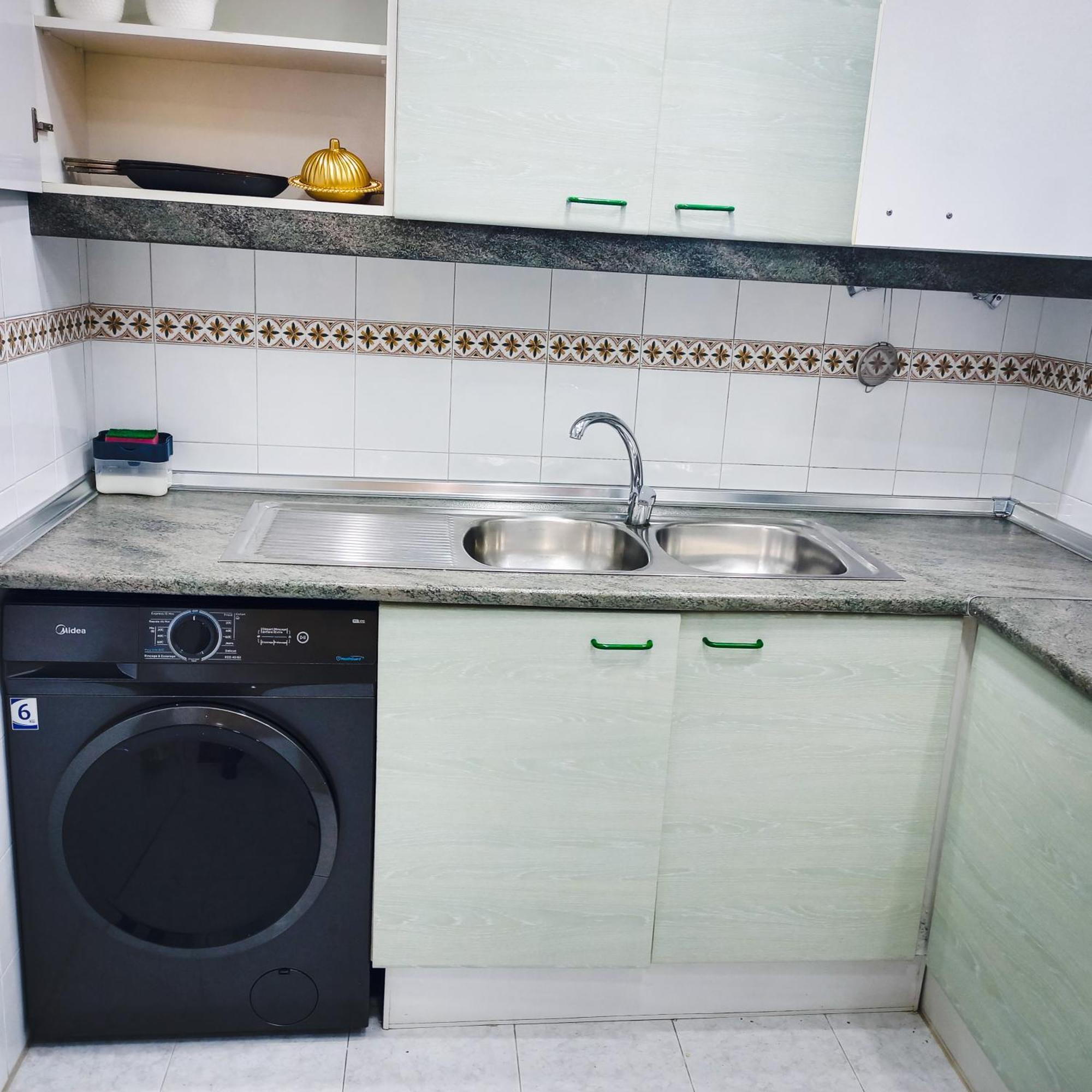 Nouveau Appartement Au Plein Centre Ville En Face Hilton & La Gare De Train Tgv M2 Tanger Kültér fotó